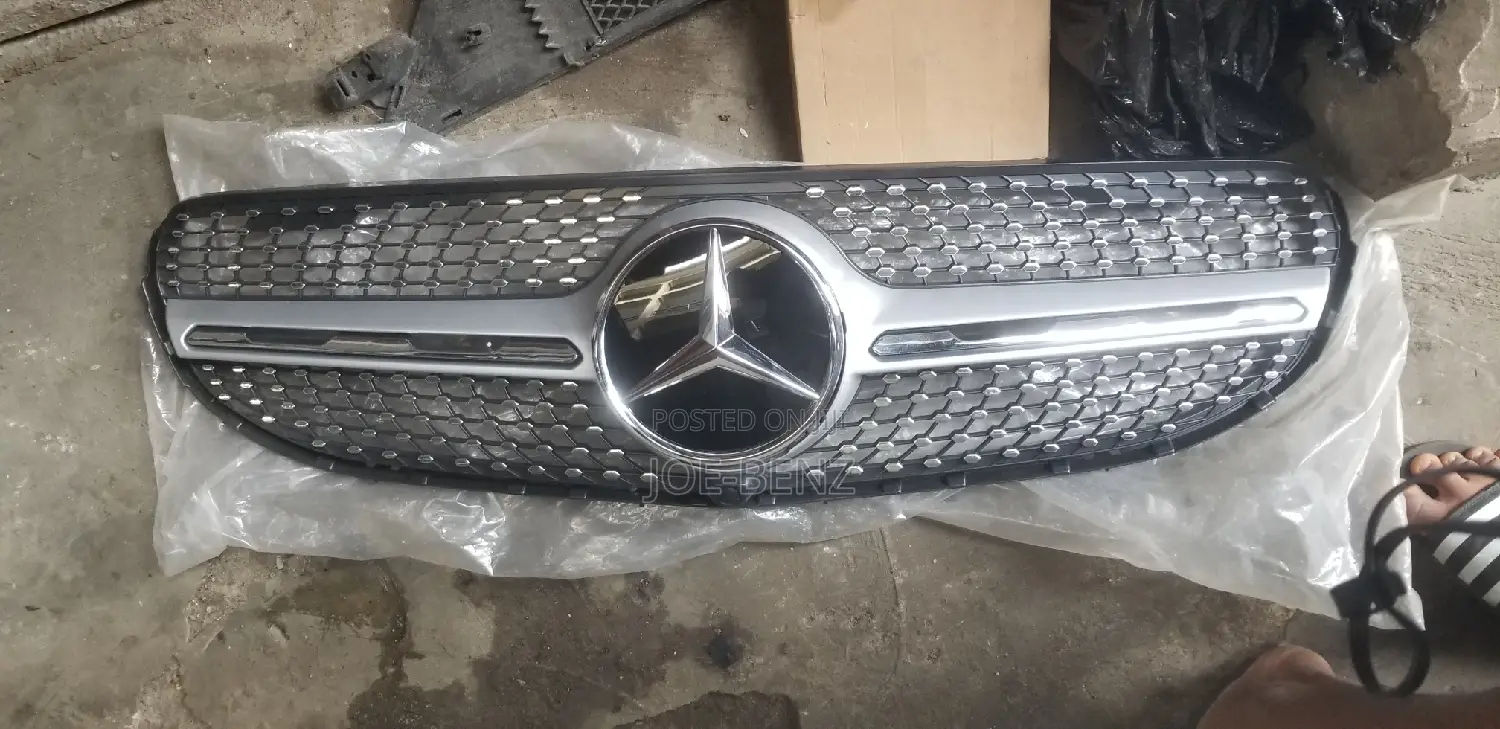 GLC300 2020 Front Bumper Grill