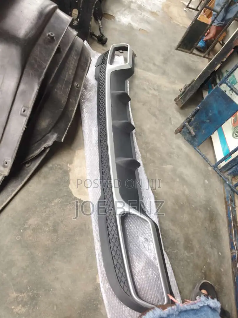 E350 2015 AMG Back Bumper Down