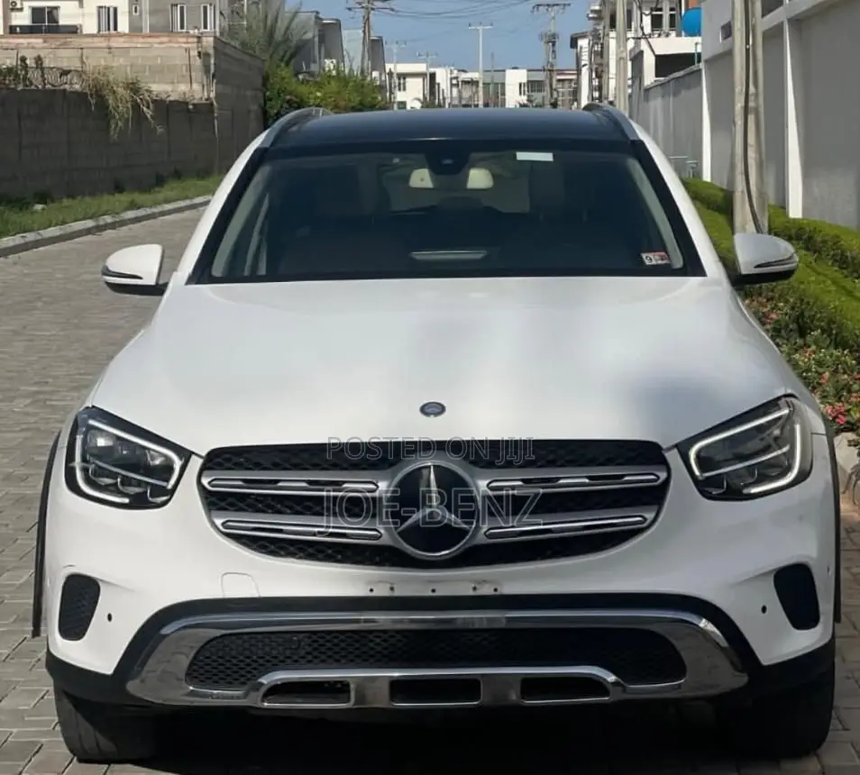 GLC300 2020 Follow Come Front Bumper Grill