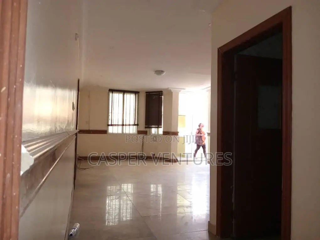 3bdrm Apartment in Banana Island, Chevron for rent