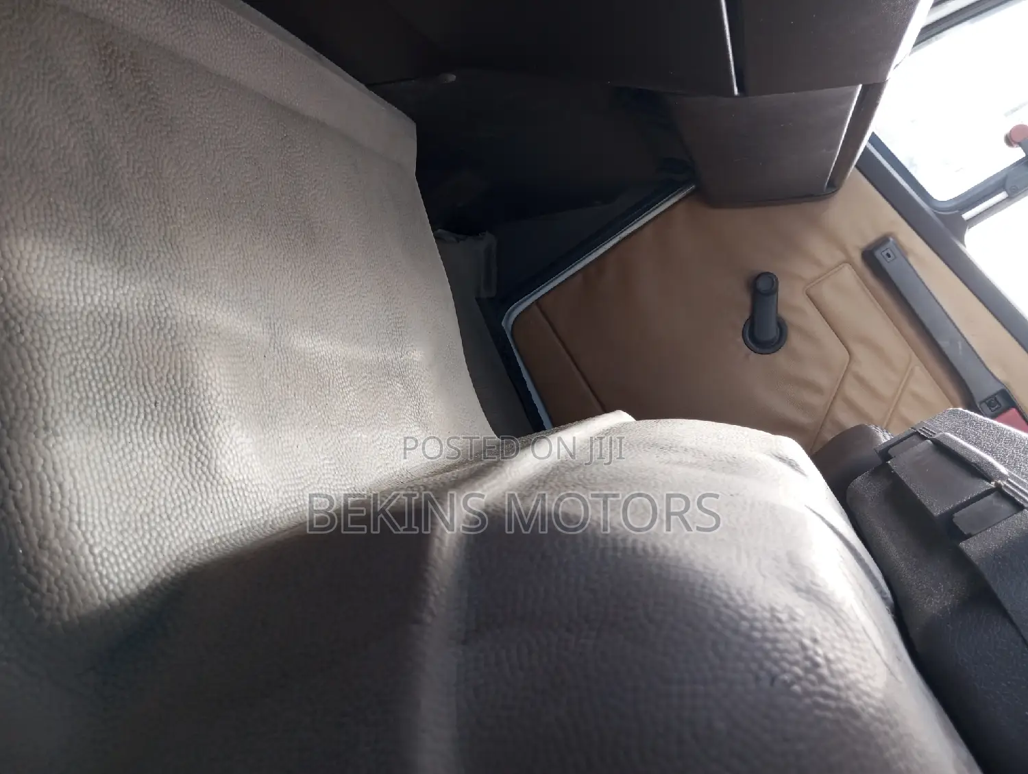 Foreign Used Mercedes-Benz 817 2002 White