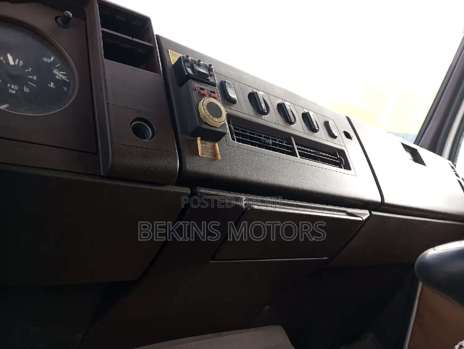 Foreign Used Mercedes-Benz 817 2002 White