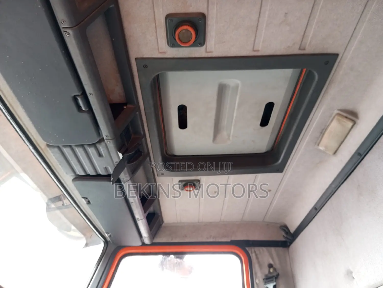 Foreign Used Scania 93m, 250 Cap 2001 Orange