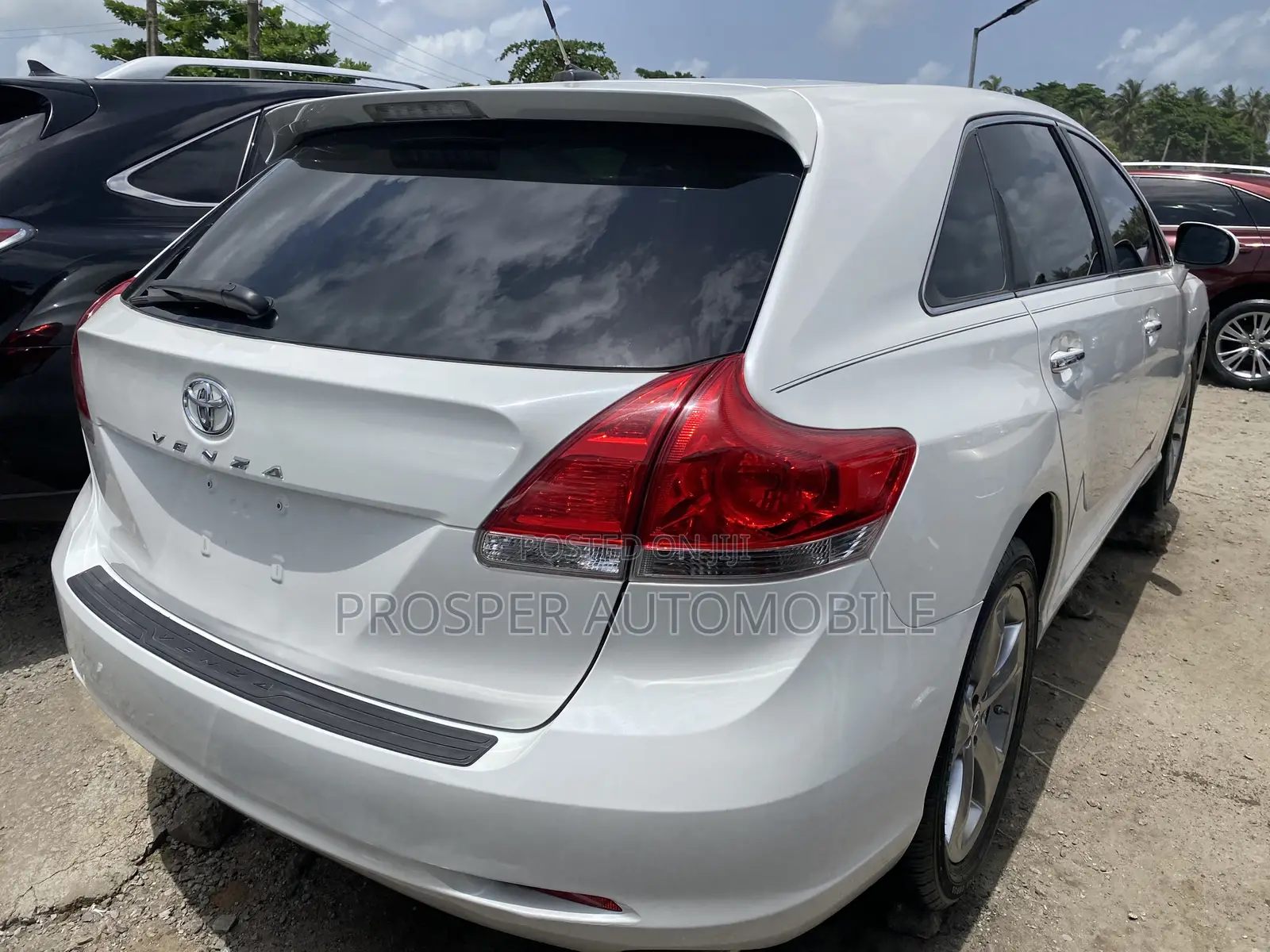 Toyota Venza V6 AWD 2011 White