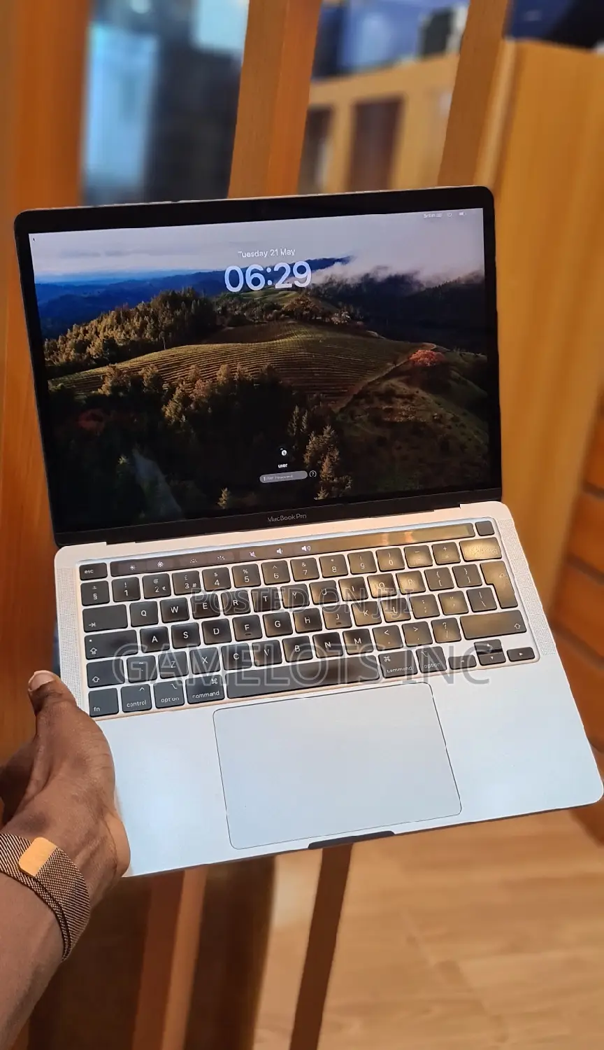 Laptop Apple MacBook Pro 2020 16GB Intel Core i7 SSD 512GB
