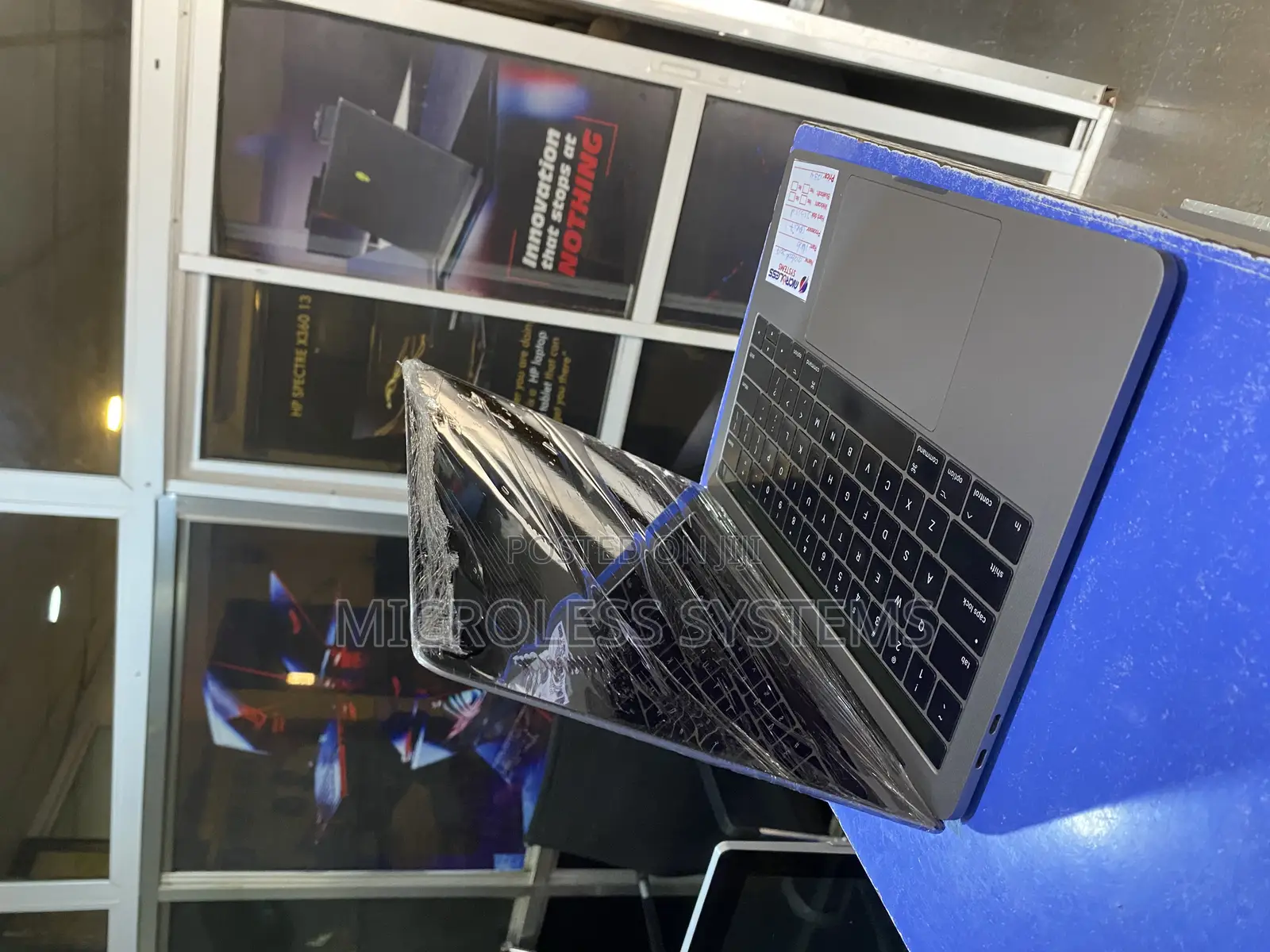 Laptop Apple MacBook Pro 2018 16GB Intel Core I7 SSD 256GB