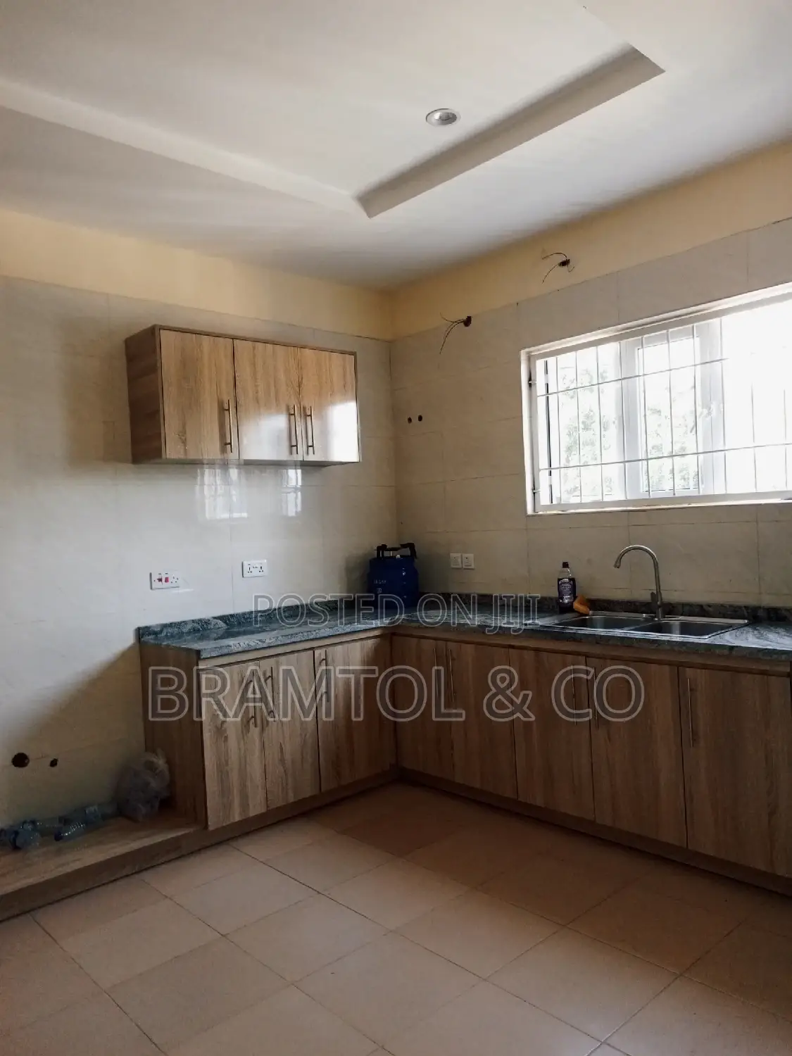 3bdrm Block of Flats in Idu Industrial for rent