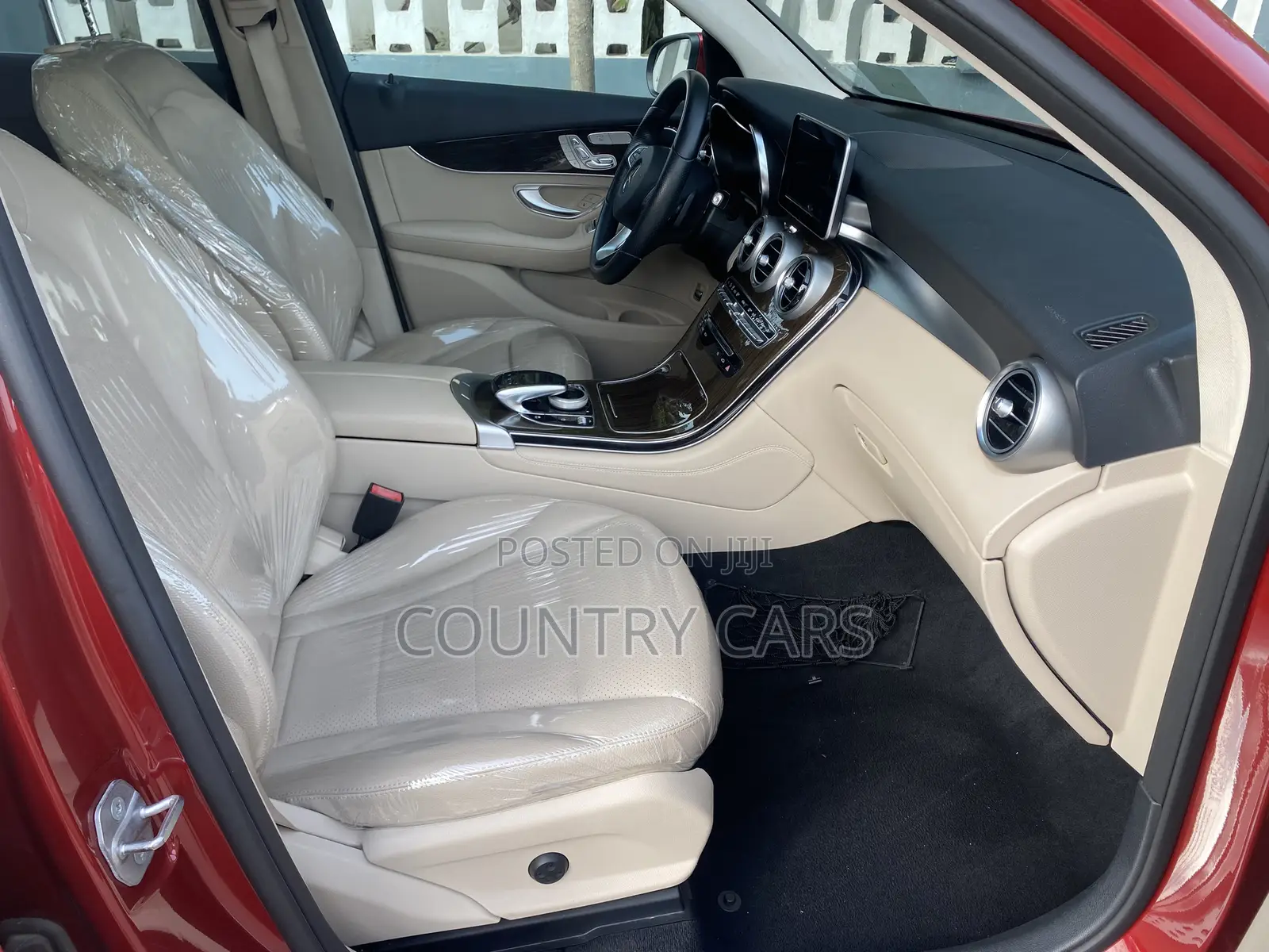 Mercedes-Benz C300 2016 Red