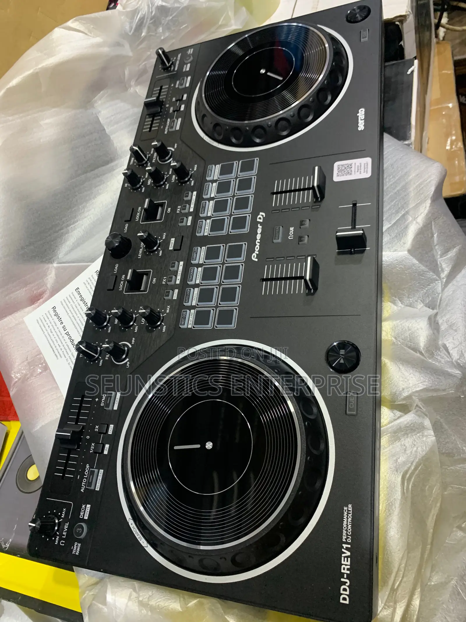 Quality Pioneer DDJ REV 1 Performance DJ Controller