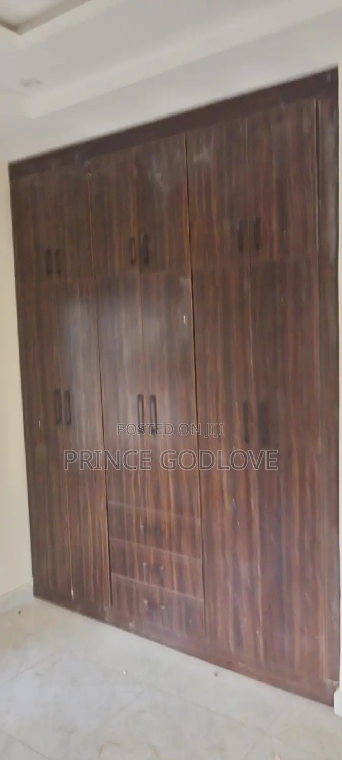 2bdrm Block of Flats in Rockville Estate, Dawaki for rent