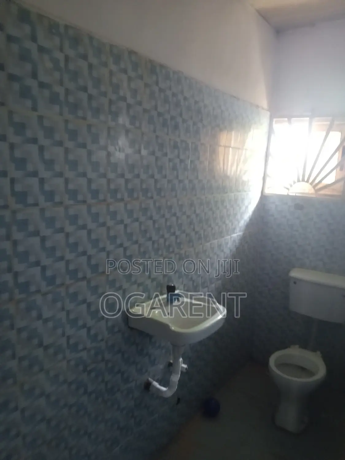 Furnished 3bdrm Apartment in Ekea Sapele Road, Benin City for rent