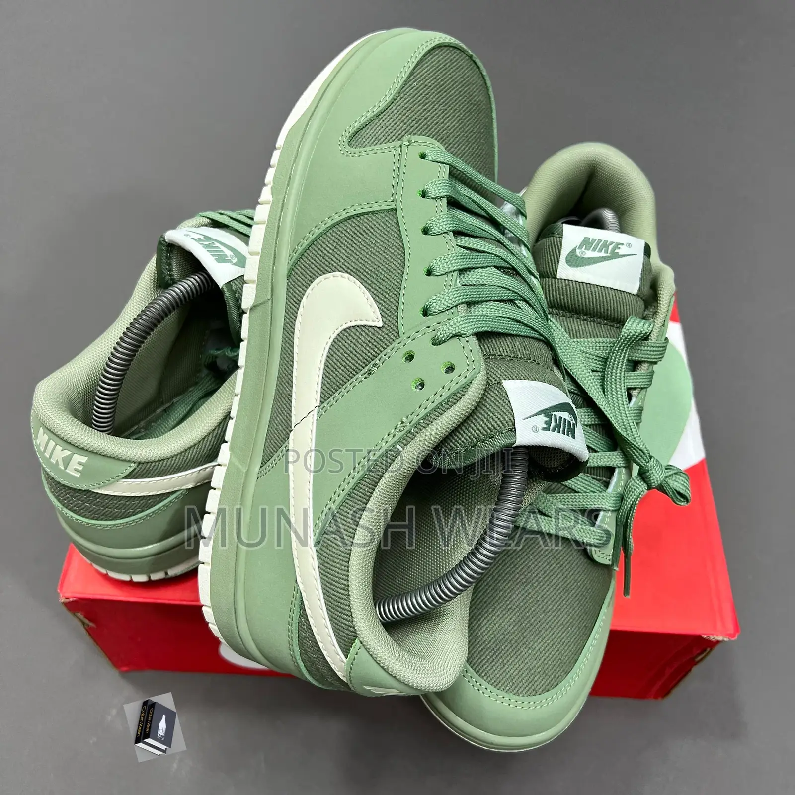 Nike Sneakers