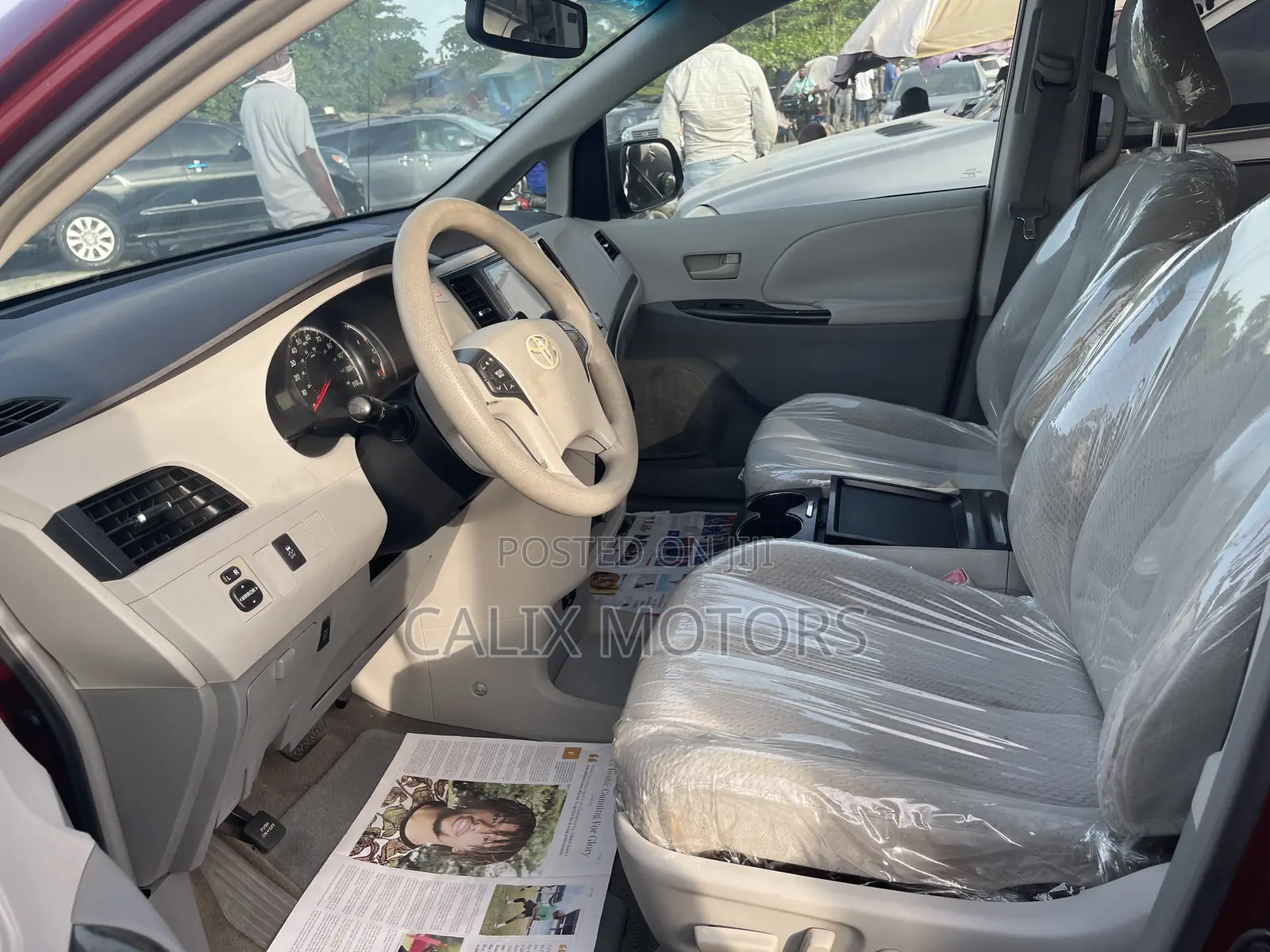 Toyota Sienna 2012 Red