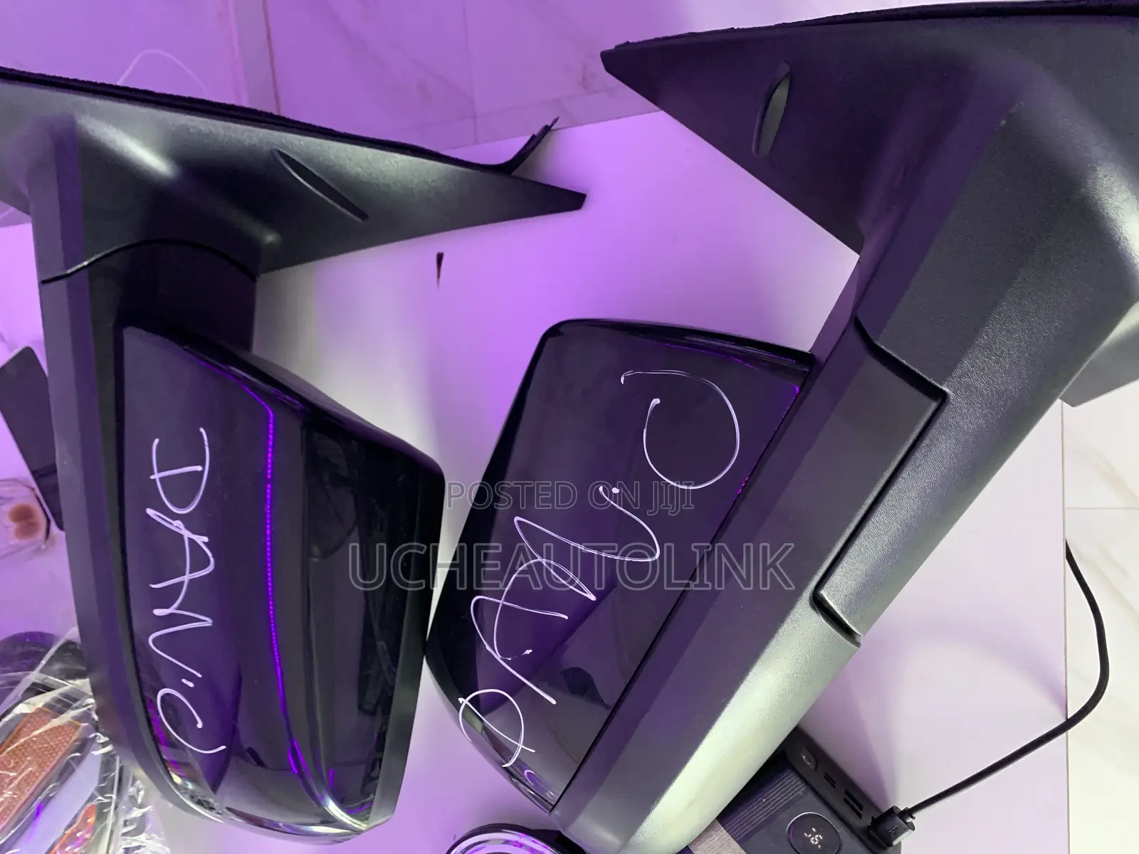 Toyota Tundra 2018 Side Mirrors Available as Seen
