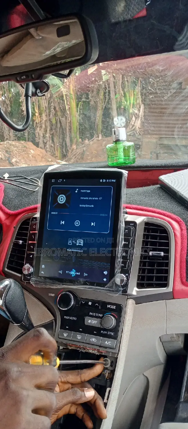 Toyota Venza Tesla Screen