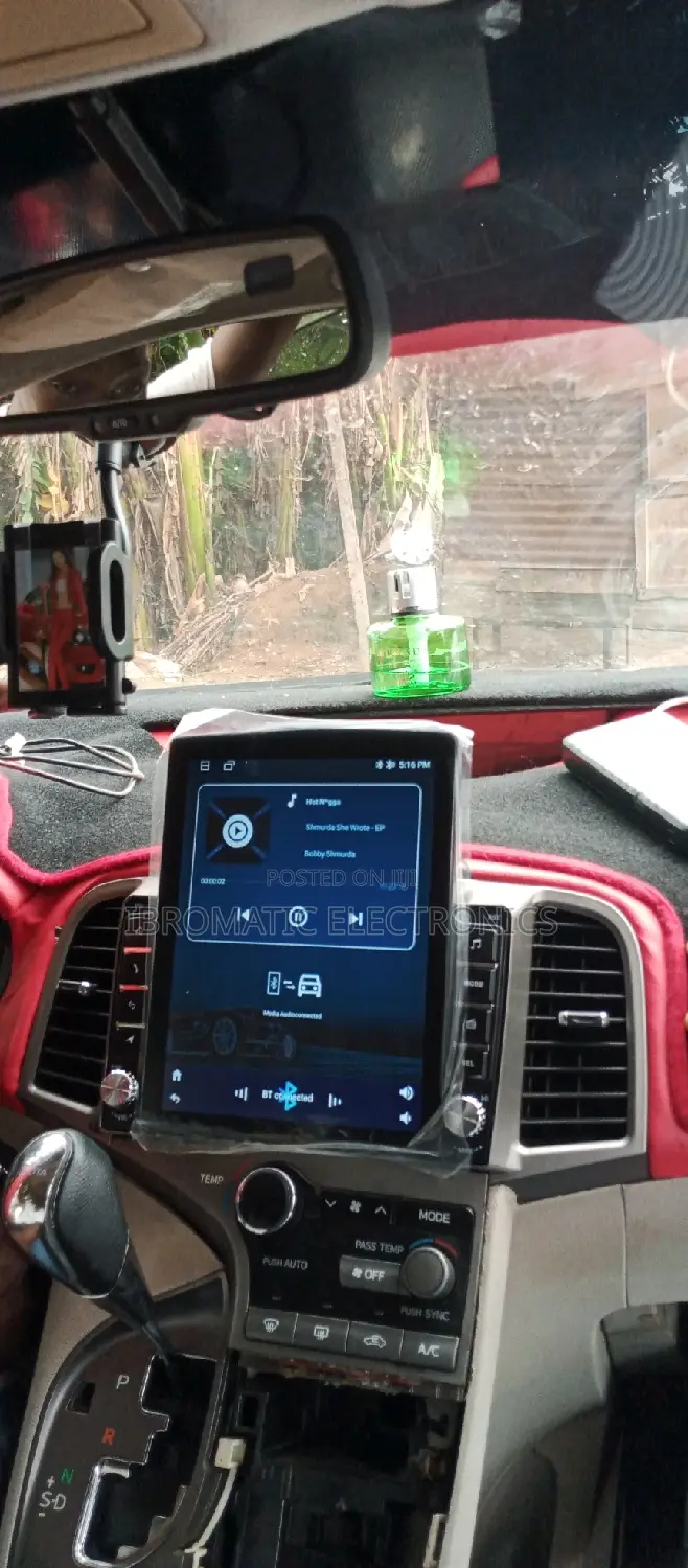 Toyota Venza Tesla Screen