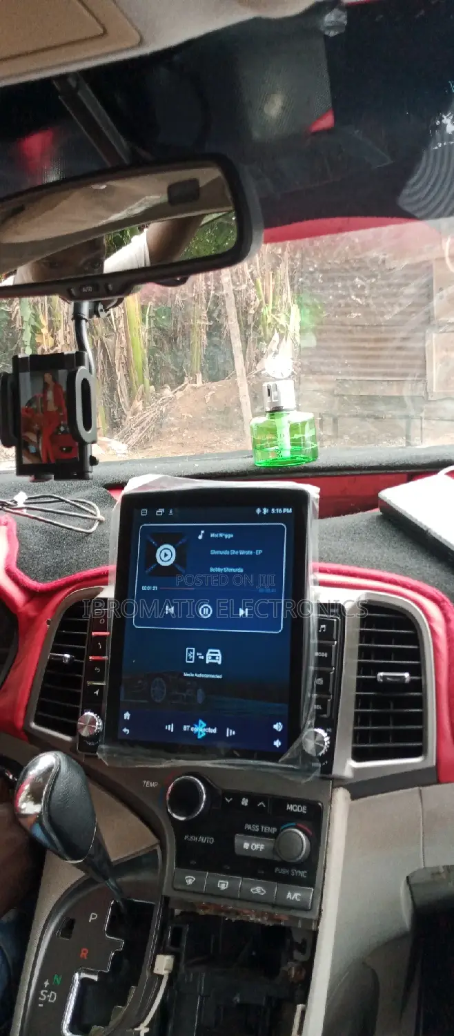Toyota Venza Tesla Screen