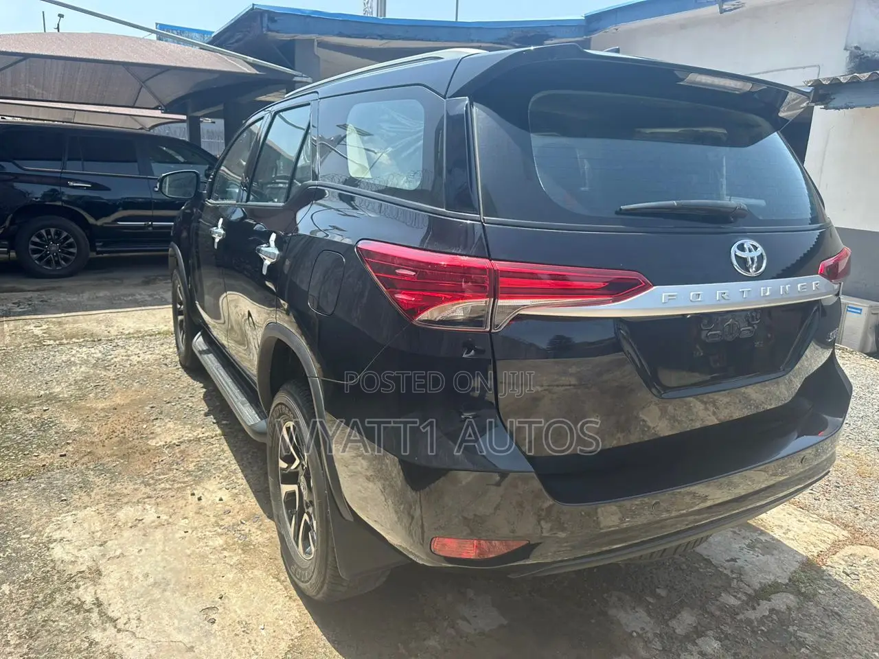New Toyota Fortuner 2.7 AWD 2023 Black