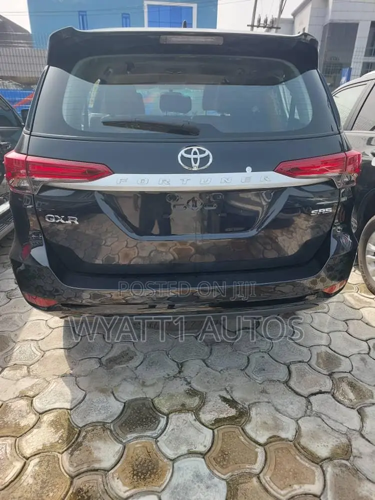 New Toyota Fortuner 2.7 AWD 2023 Black
