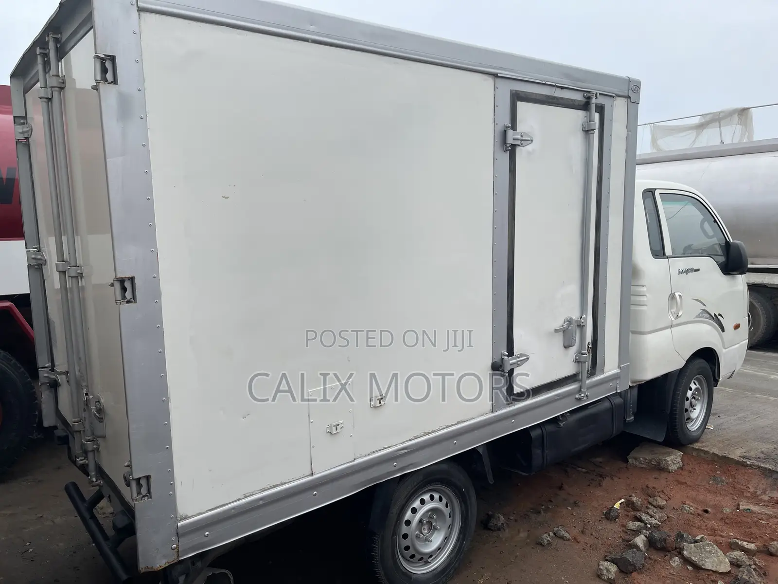 Foreign Used Kia Bongo Refrigerator Truck.