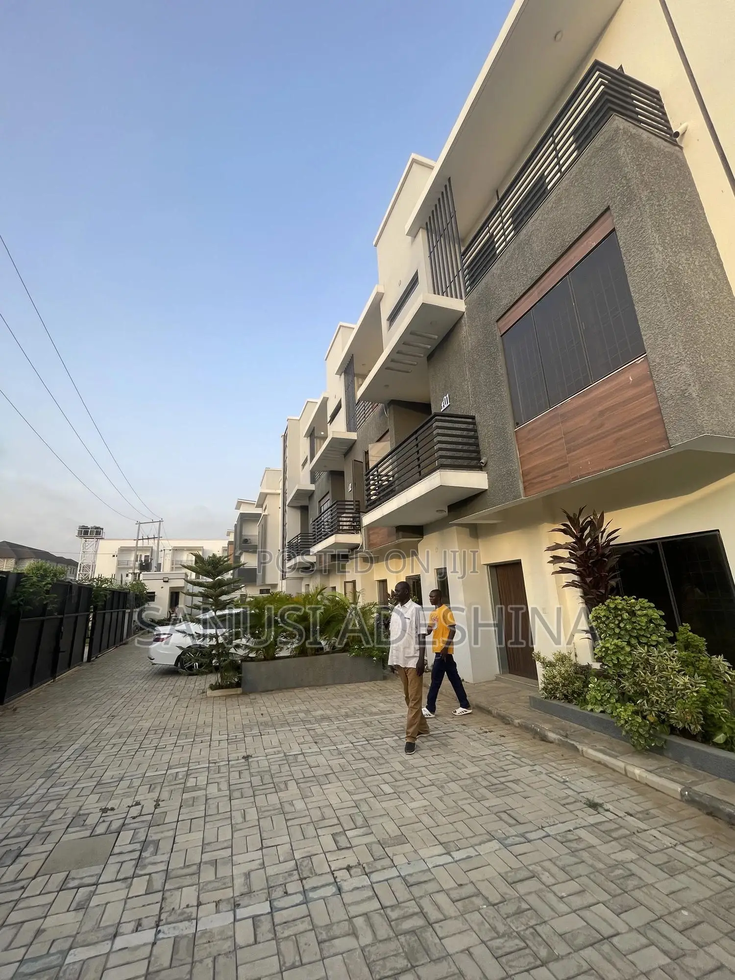 4bdrm House in Life Camp Abuja for sale