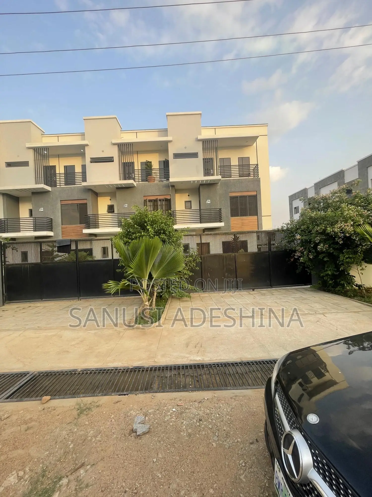 4bdrm House in Life Camp Abuja for sale