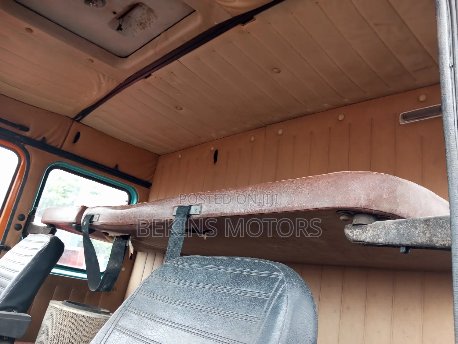 Foreign Used Mercedes-Benz Tipper 1519 2001 Orange