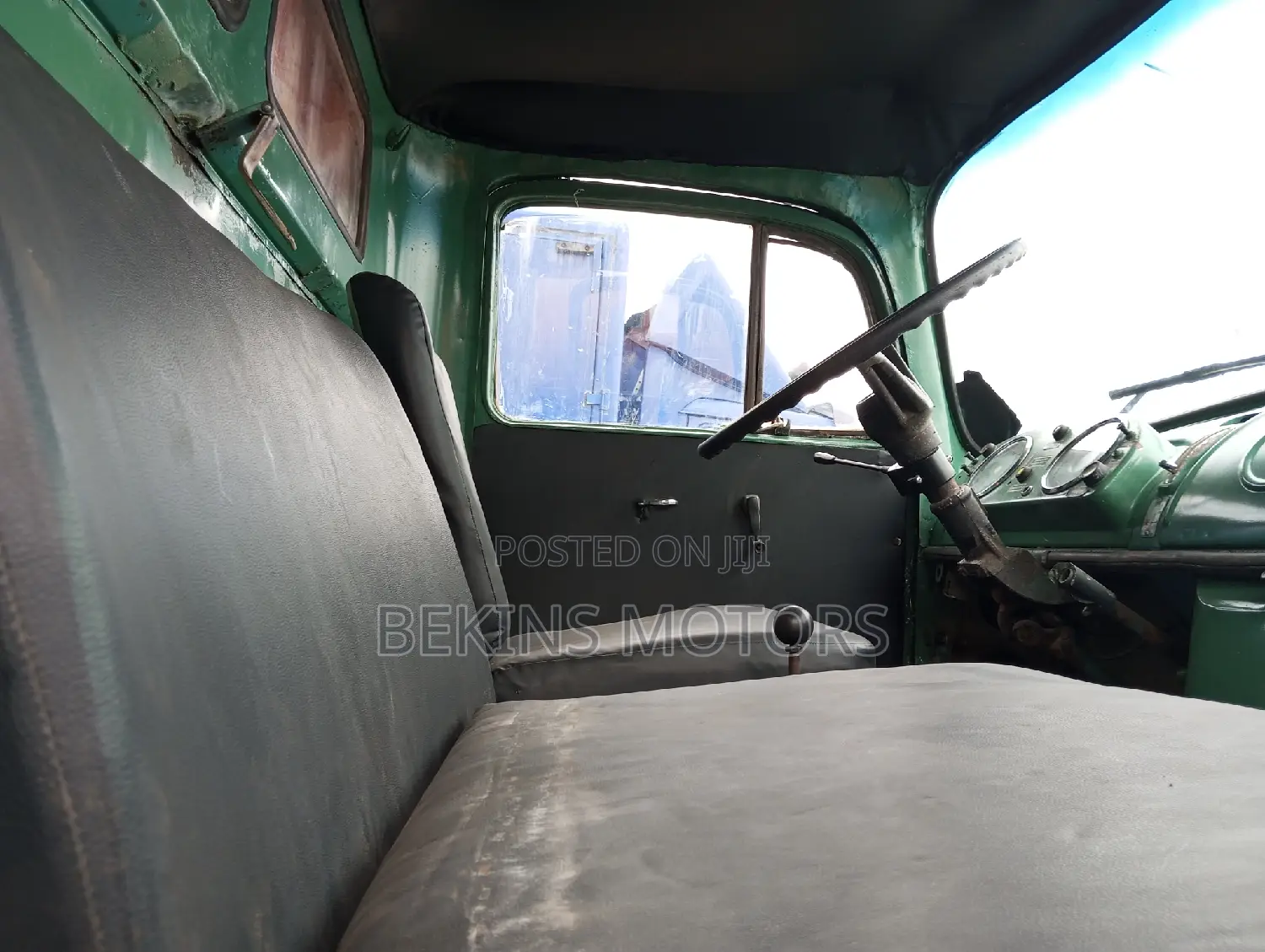 Foreign Used Mercedes-Benz Tipper 911