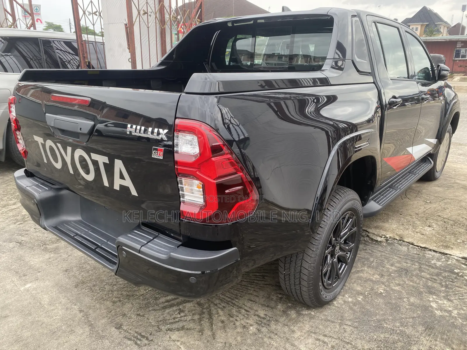 New Toyota Hilux 2023 Black