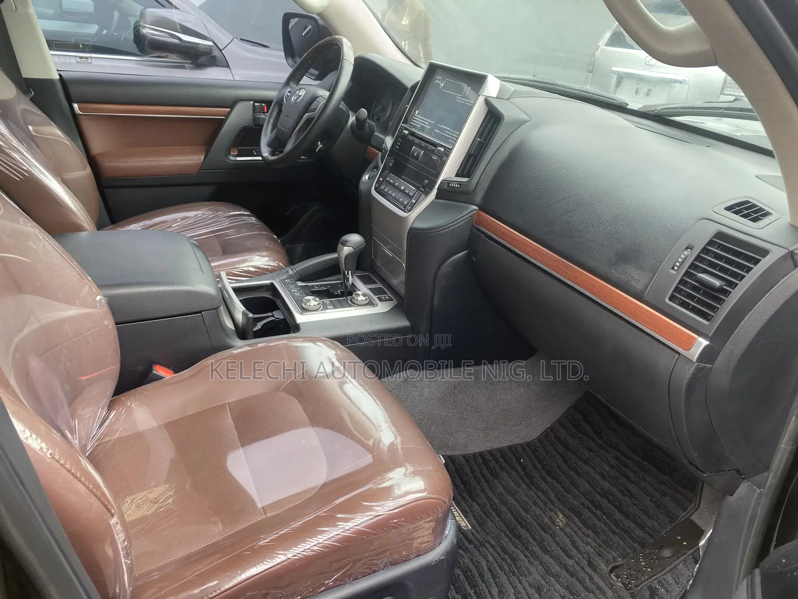 Toyota Land Cruiser 5.7 V8 VXR 2018 Black