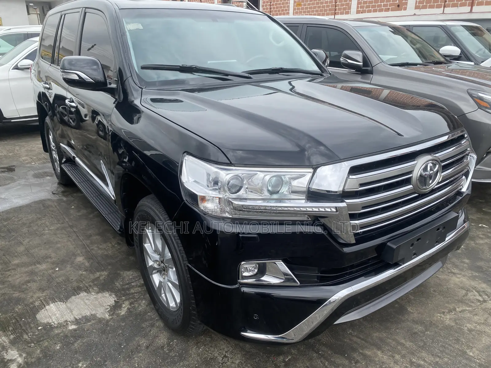 Toyota Land Cruiser 5.7 V8 VXR 2018 Black