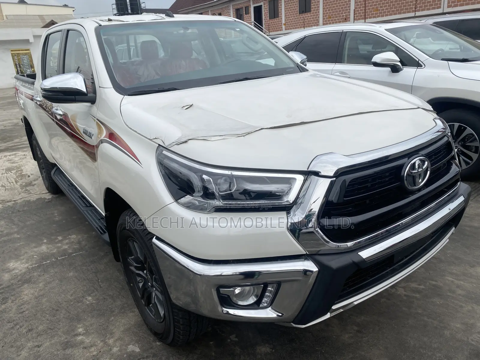 New Toyota Hilux 2021 White
