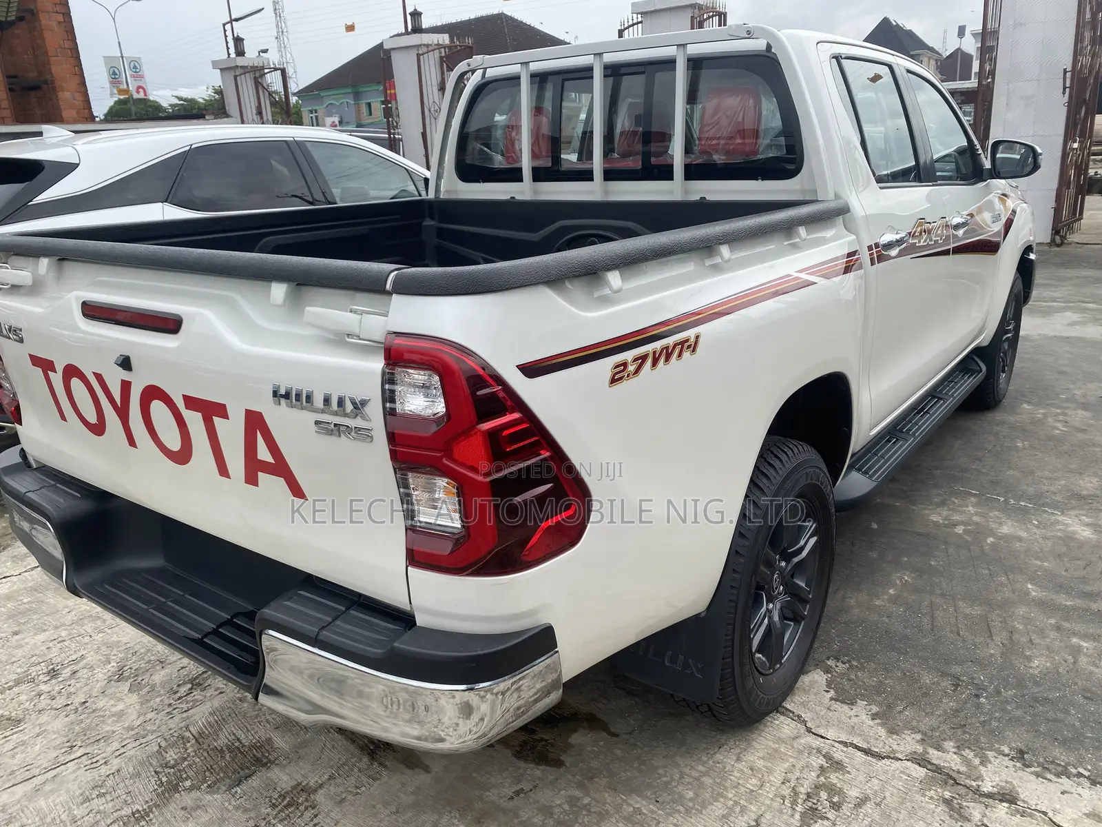 New Toyota Hilux 2021 White