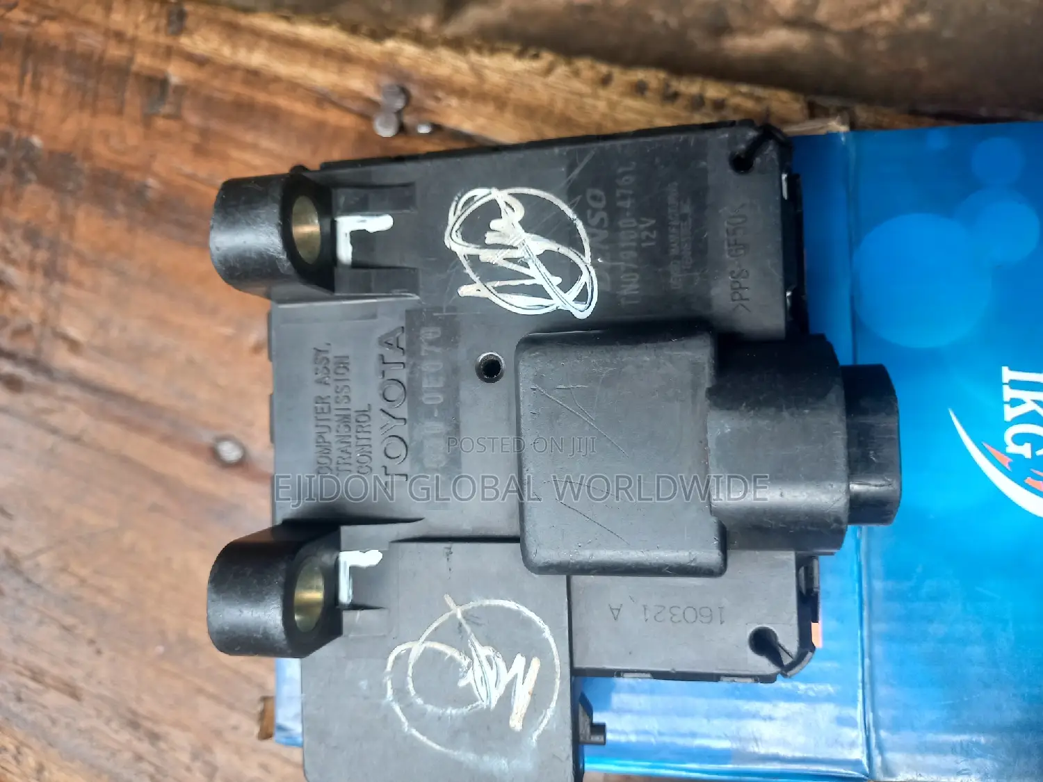 Automatic Gearbox Control Module Toyota Sienna 2012 2013