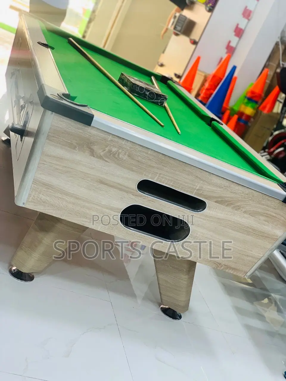 British Design Marble Top Coin Board