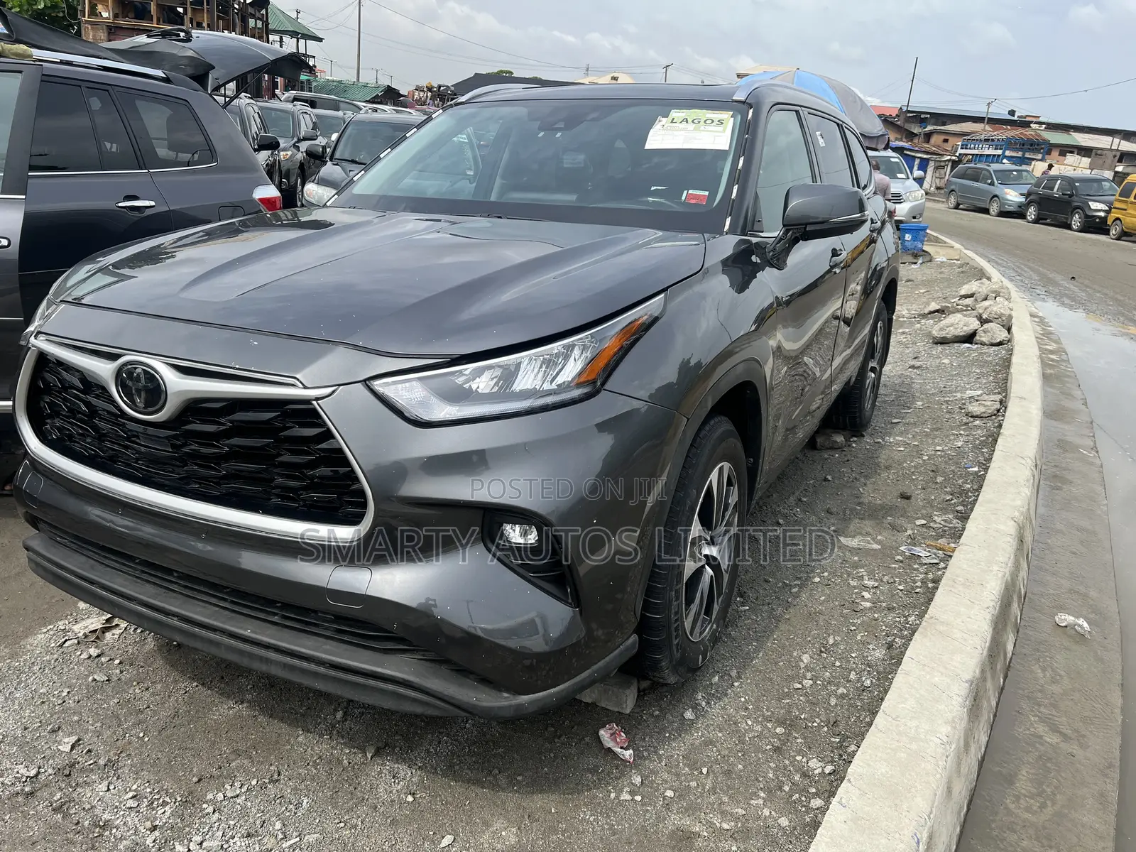 Toyota Highlander XLE AWD 2020 Gray