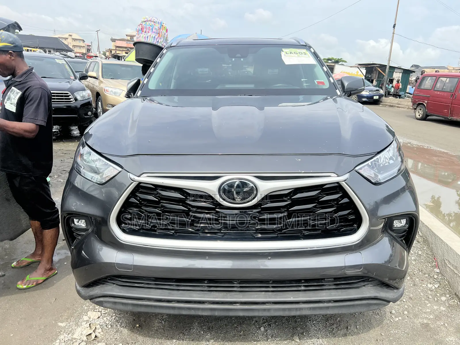 Toyota Highlander XLE AWD 2020 Gray