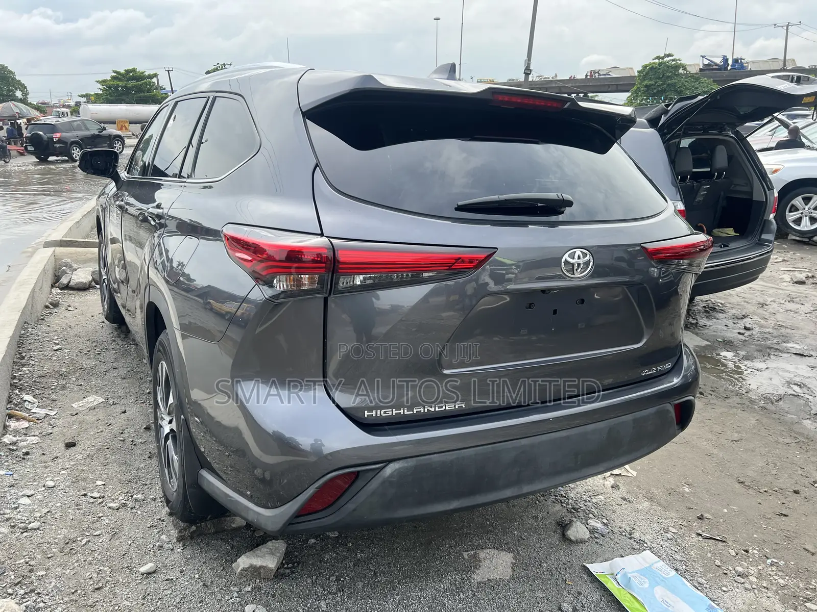 Toyota Highlander XLE AWD 2020 Gray