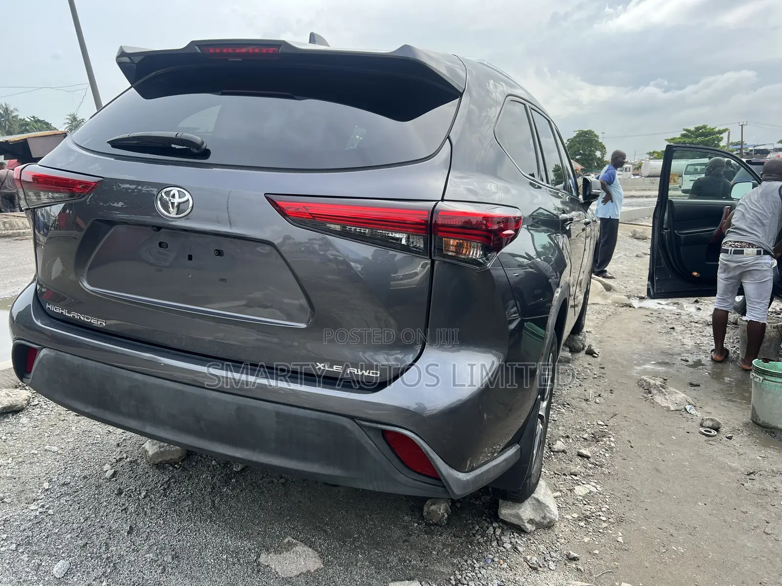 Toyota Highlander XLE AWD 2020 Gray