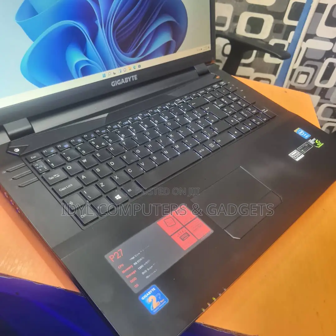 Laptop Gigabyte AORUS 17G 16GB Intel Core I5 HDD 1T