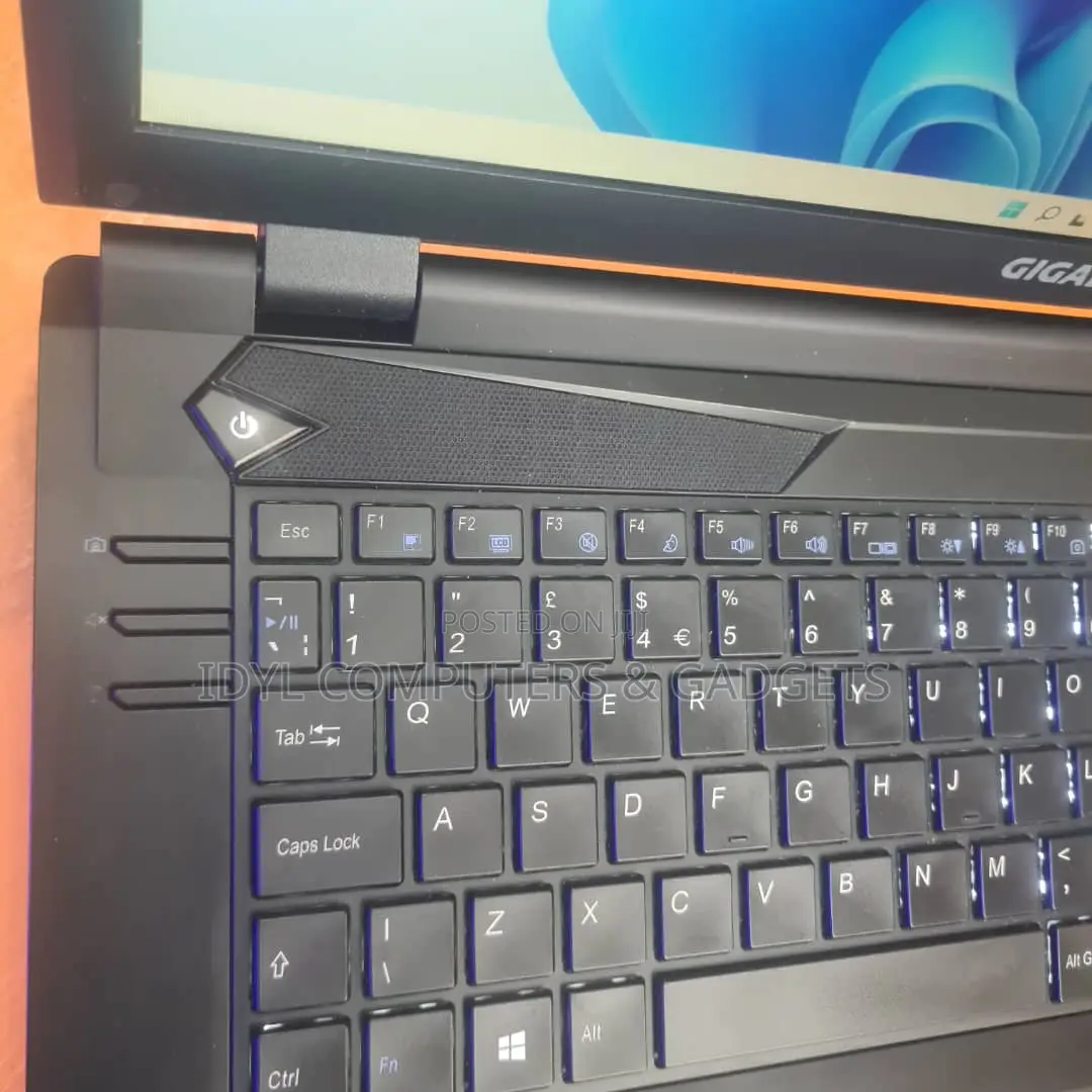 Laptop Gigabyte AORUS 17G 16GB Intel Core I5 HDD 1T