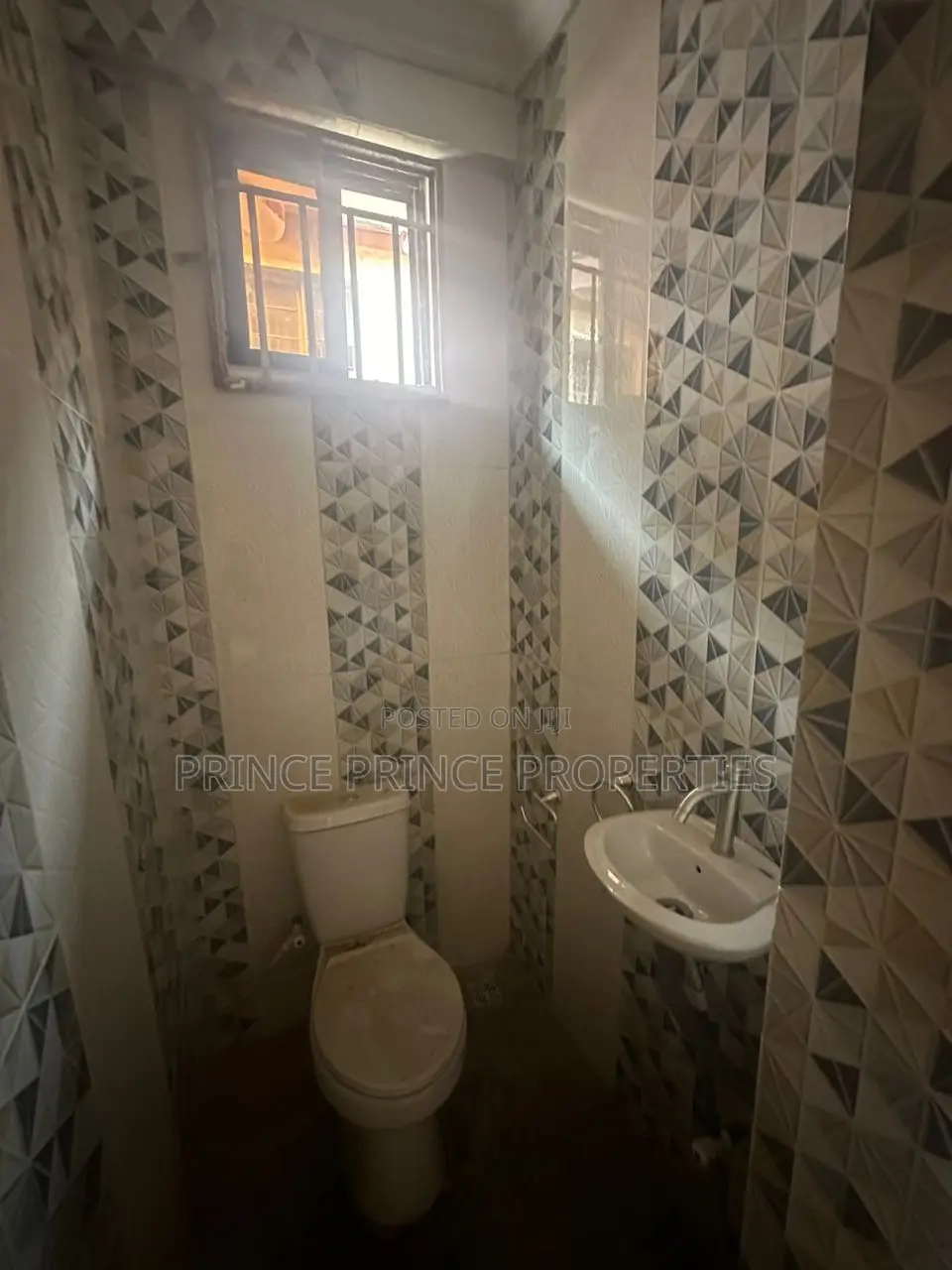 Furnished 2bdrm Block of Flats in Surulere for rent