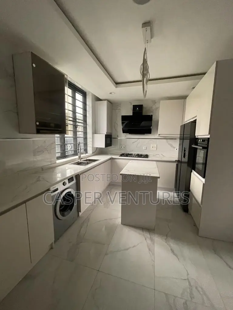 5bdrm Duplex in Salem, Ikate for rent