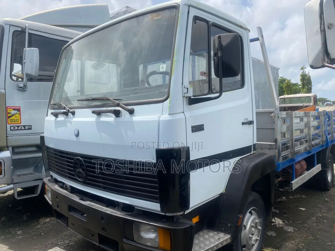 Mercedes Benz 814 Truck 4cylinder