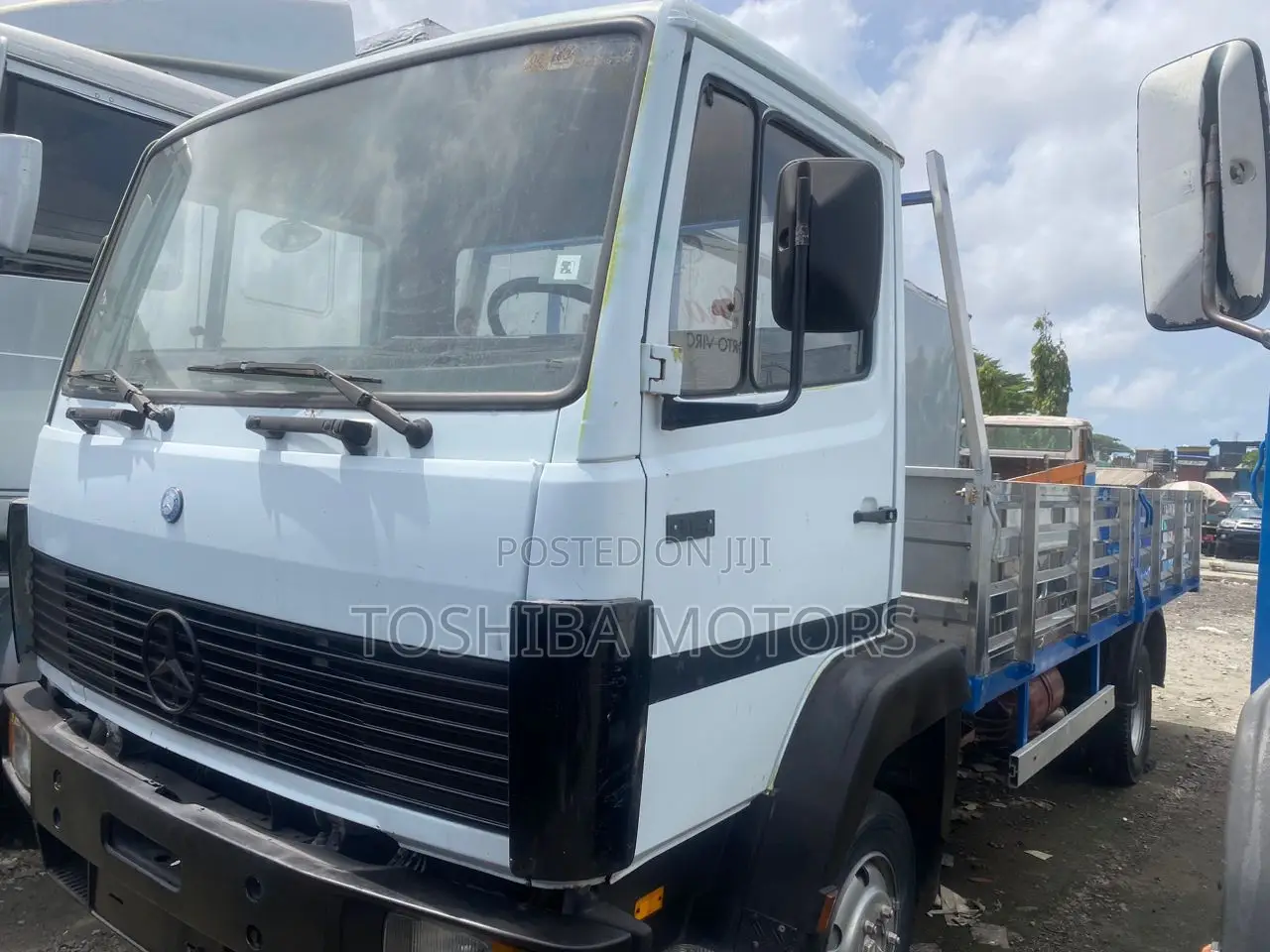 Mercedes Benz 814 Truck 4cylinder