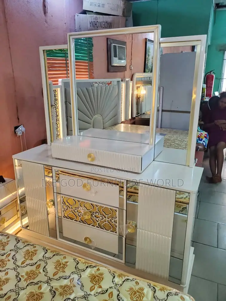 6by7 Imported Turkish Family Bed With Dressing Mirror