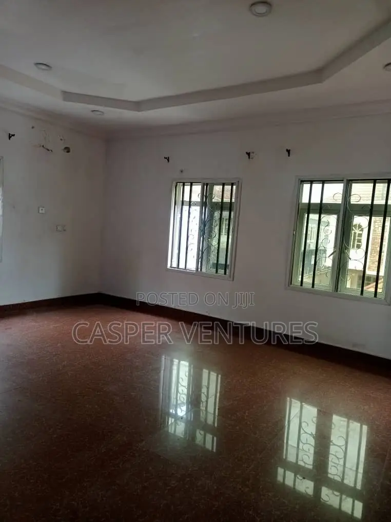 1bdrm Apartment in Chevron for rent