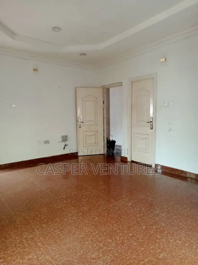 1bdrm Apartment in Chevron for rent