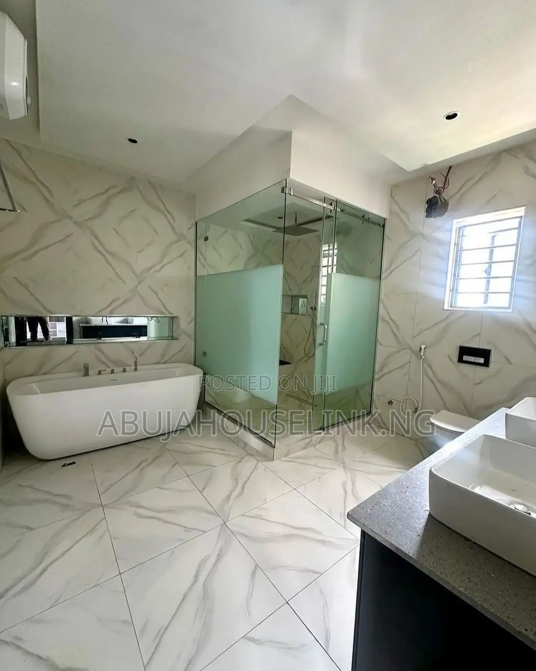 5bdrm Duplex in Apo Resettlement for sale