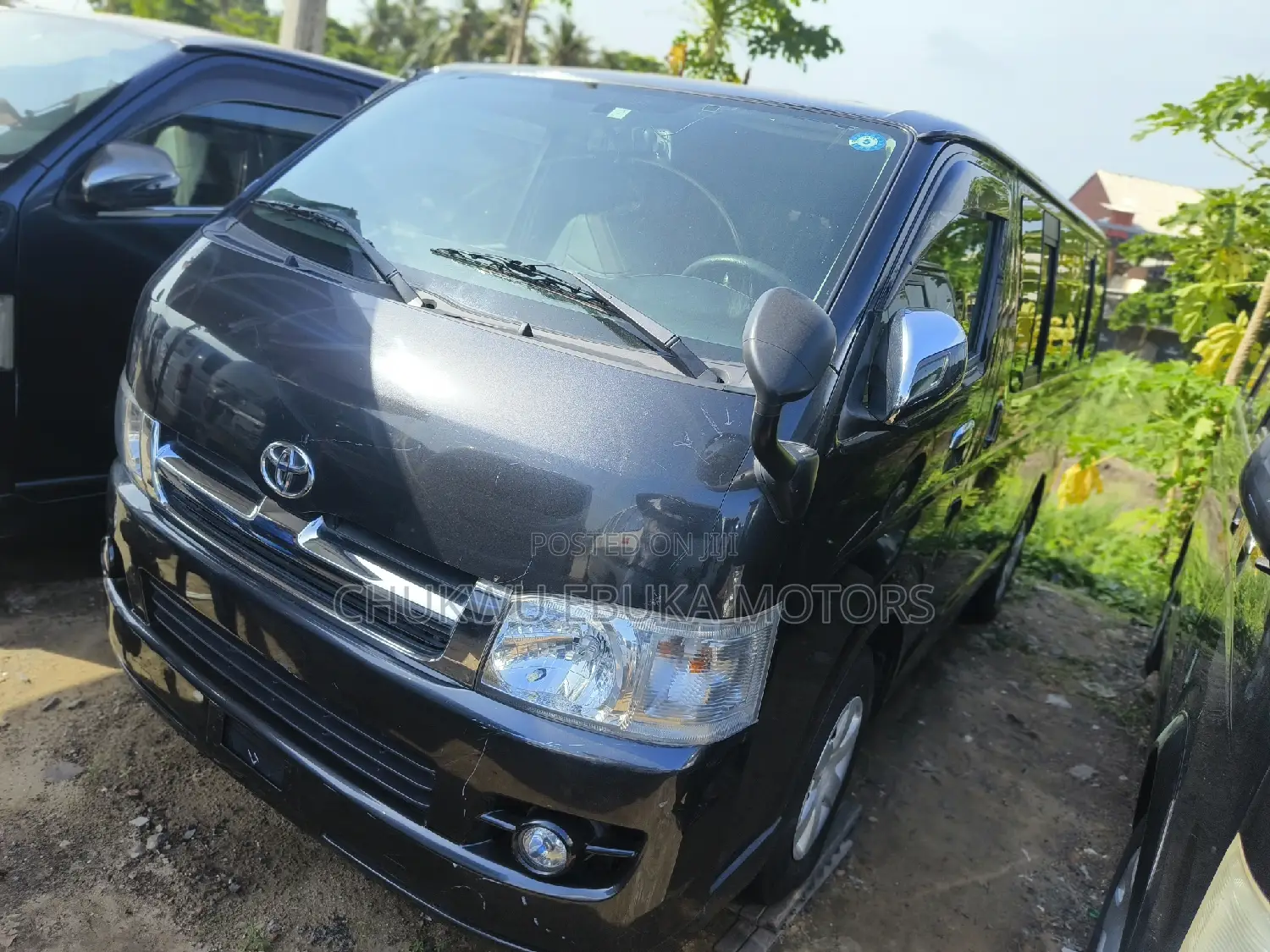 Toyota HiAce 2013 Black